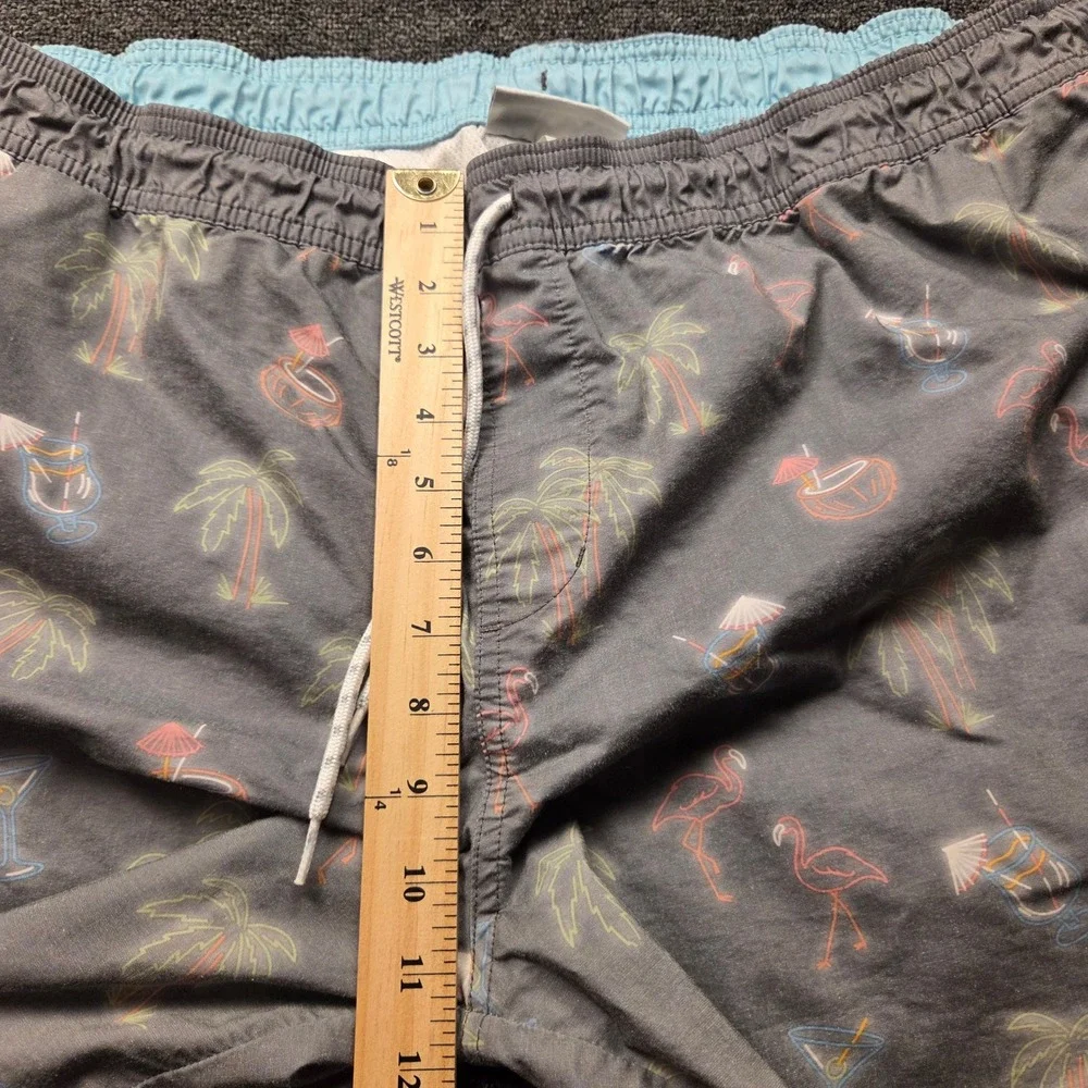 GoodFellow & Co Swim Trunks Mens XL Grey Flamingo Tropical Neon Print Beach Pool